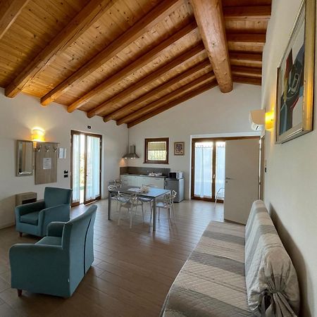 Al Vajo Dependance - Apartments-Zimmer Lazise Exterior photo