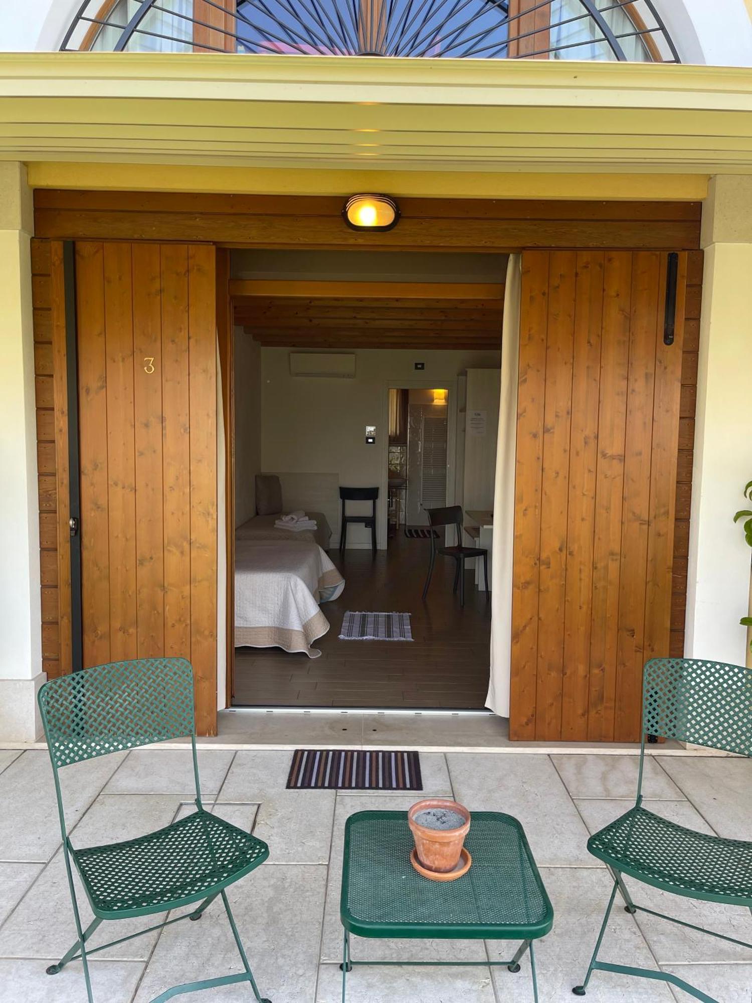 Al Vajo Dependance - Apartments-Zimmer Lazise Exterior photo