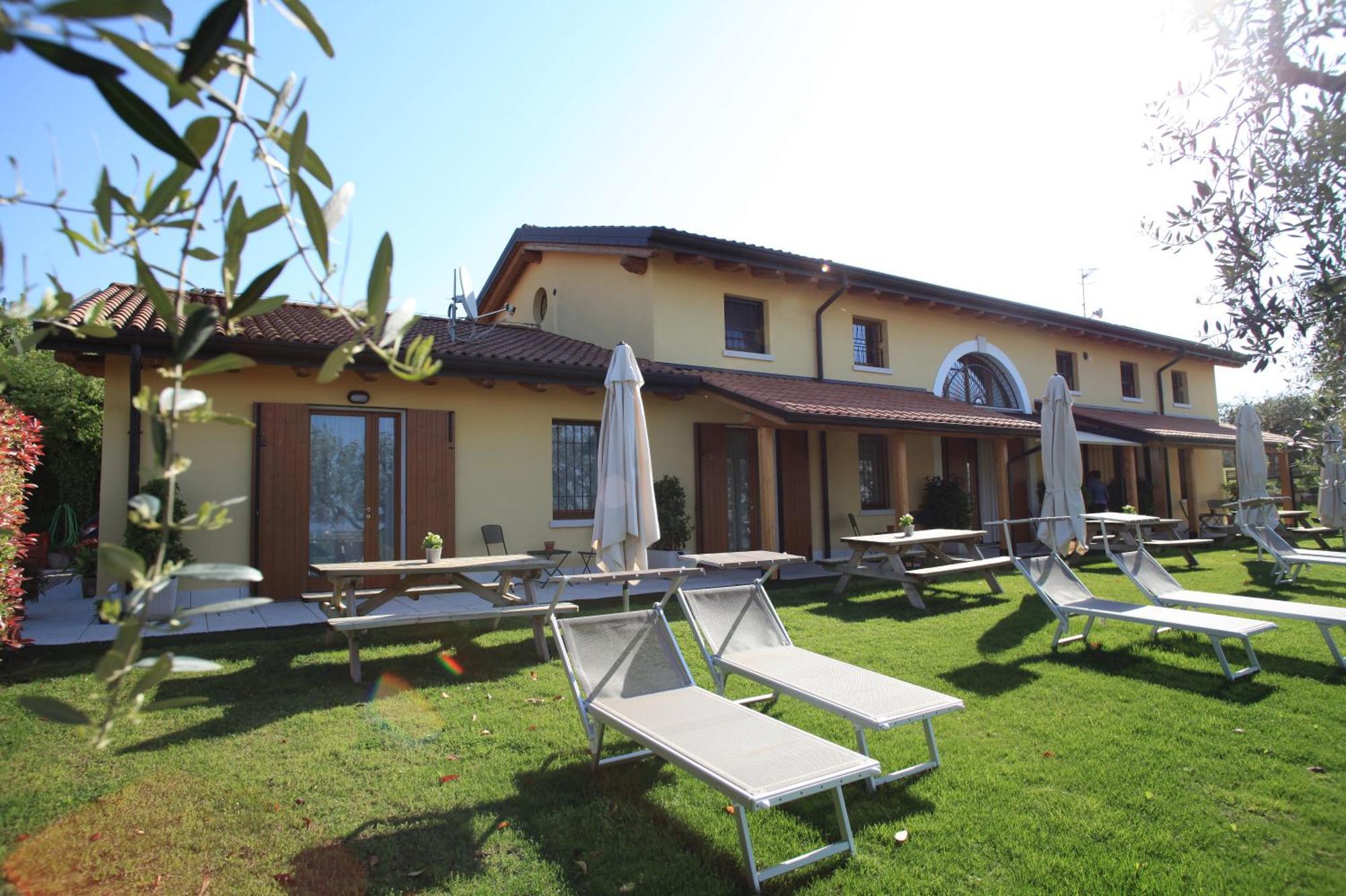 Al Vajo Dependance - Apartments-Zimmer Lazise Exterior photo