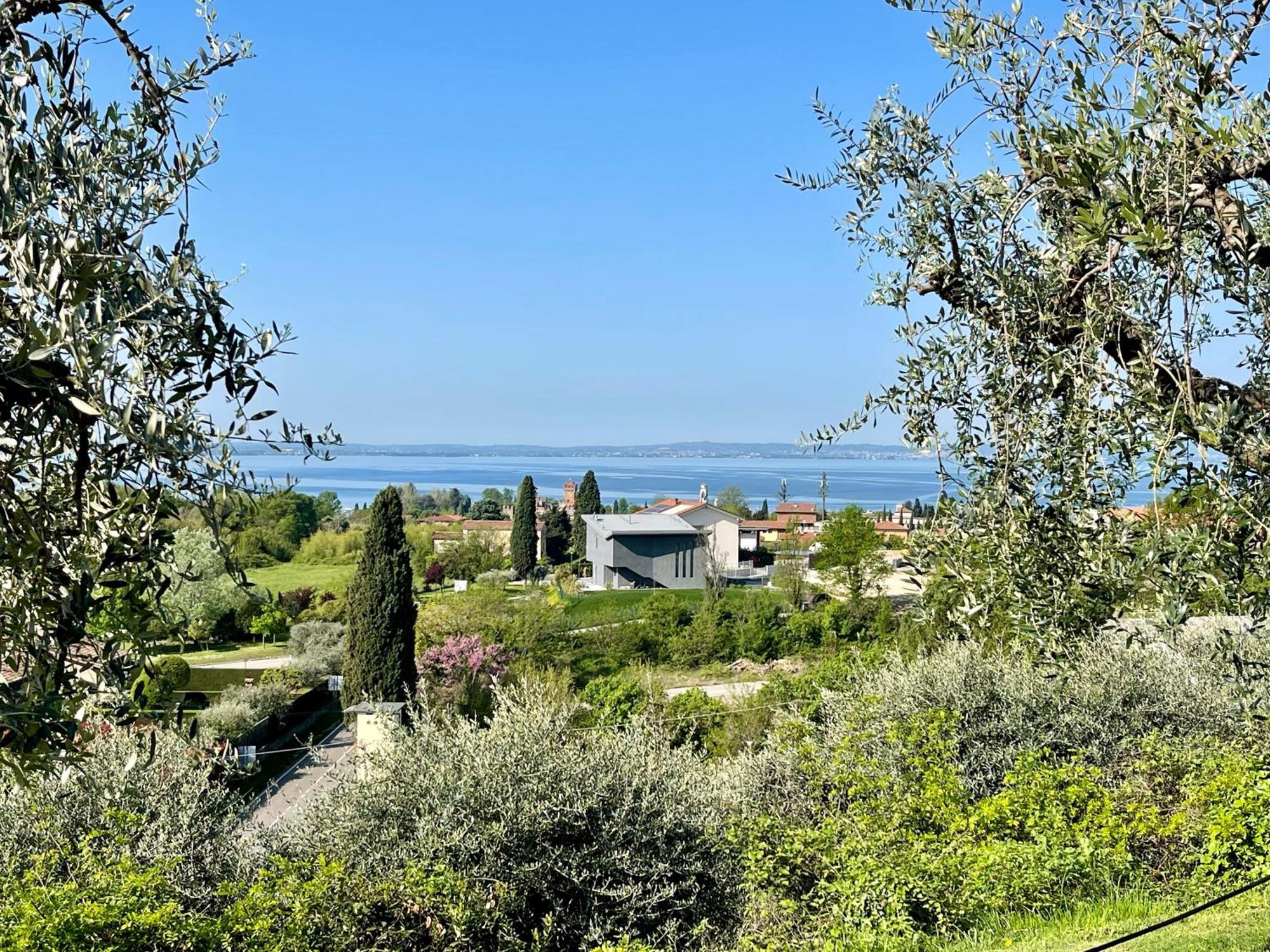 Al Vajo Dependance - Apartments-Zimmer Lazise Exterior photo